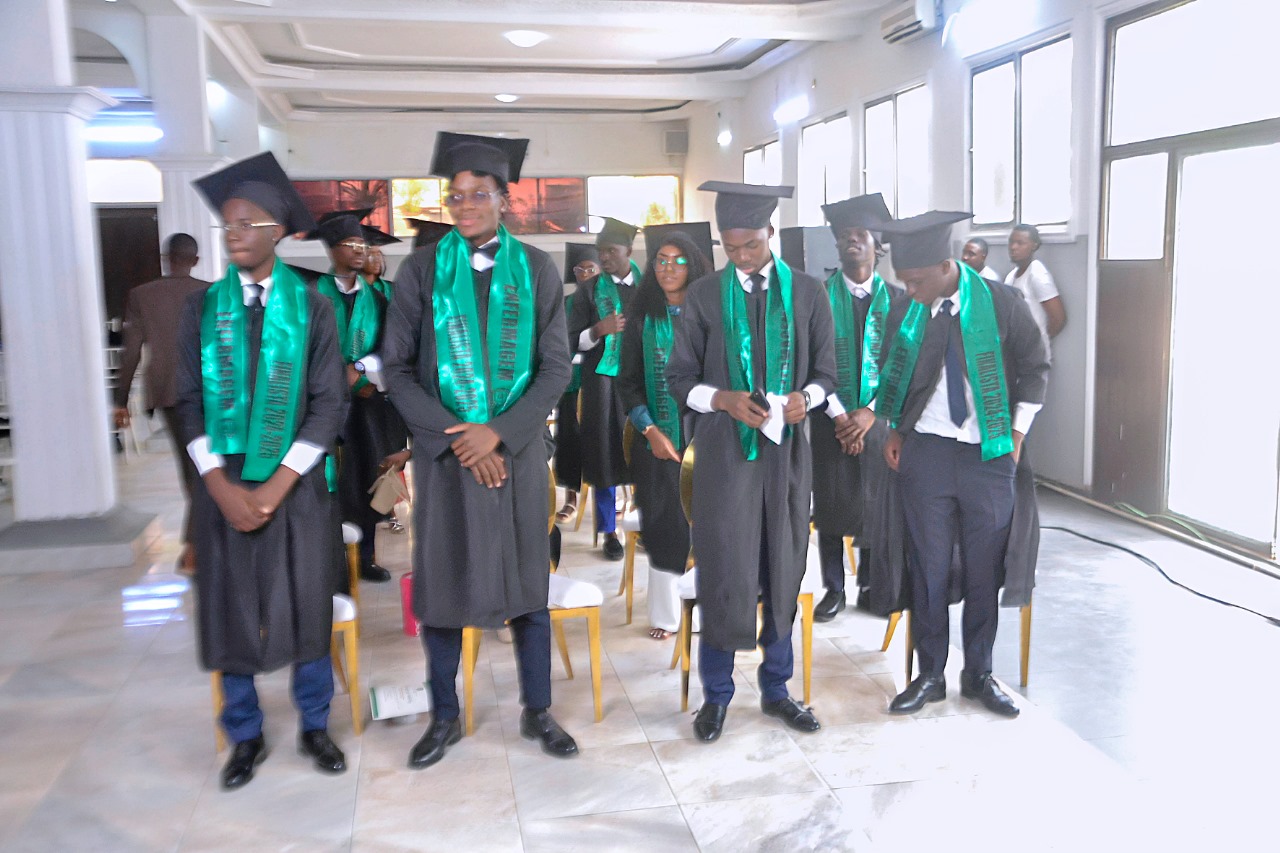 Imagem institucional 044